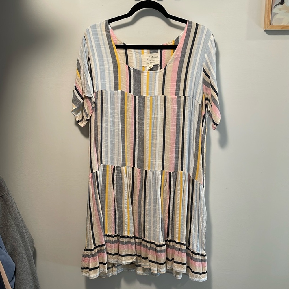 Striped short sleeve dress size XL.